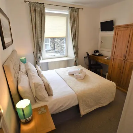 Seasons Bed & Breakfast 4*