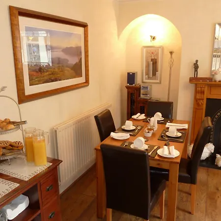 Bed and Breakfast Seasons 4*