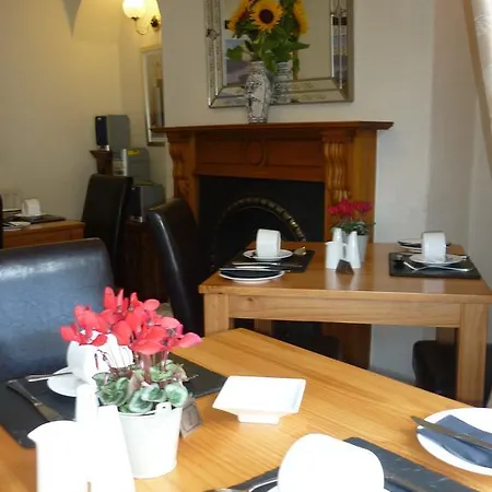 Seasons Bed & Breakfast 4*