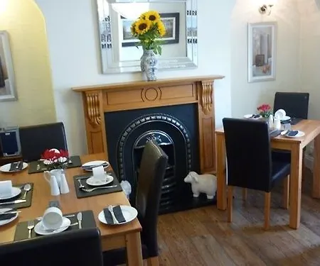 Seasons Bed & Breakfast 4*