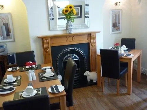 Seasons Gæstehus 4*